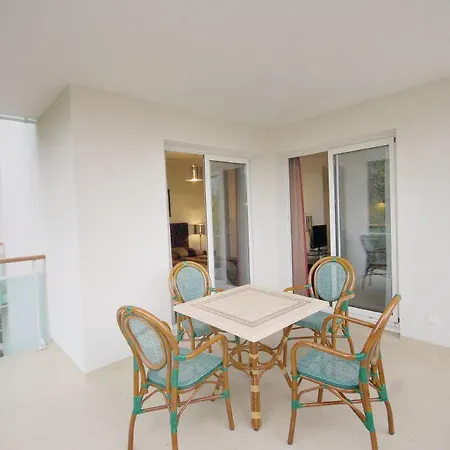 Apartment Ii *